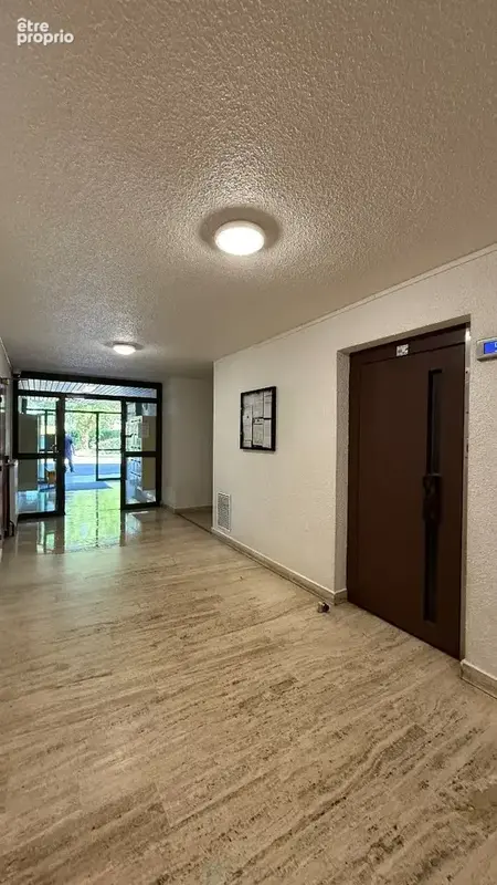 COUP DE CUR  Appartement 4 pièces entièrement rénové, lumineux, avec balcon et parking - photo 15