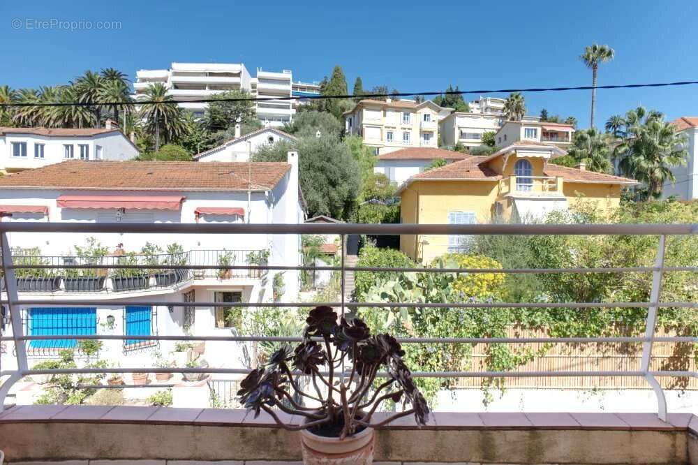 Appartement à LE CANNET