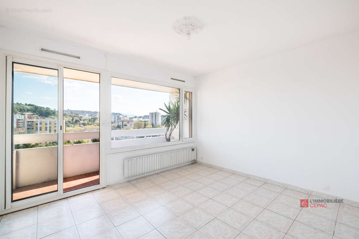 Appartement à MARSEILLE-11E