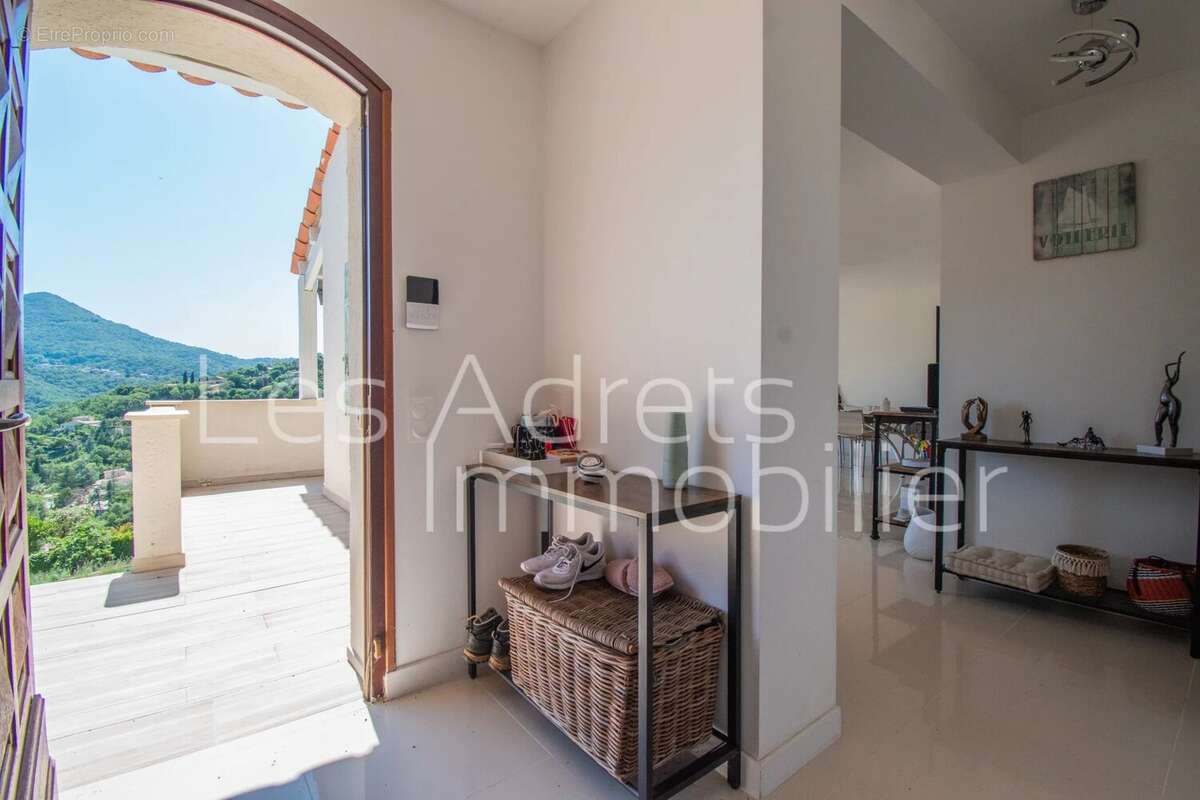 Maison à LES ADRETS-DE-L'ESTEREL