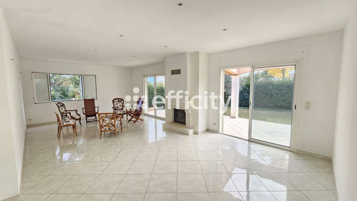 Maison à SAINT-GEORGES-D'ORQUES