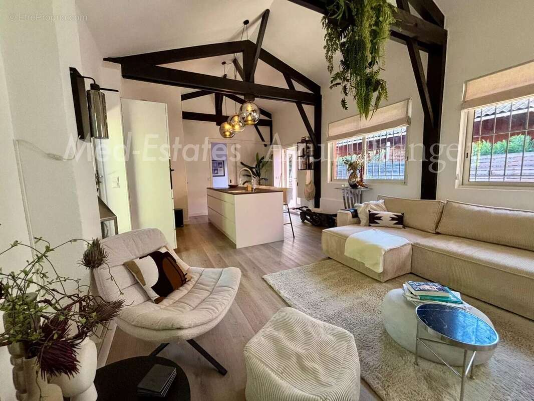 Appartement à GRIMAUD