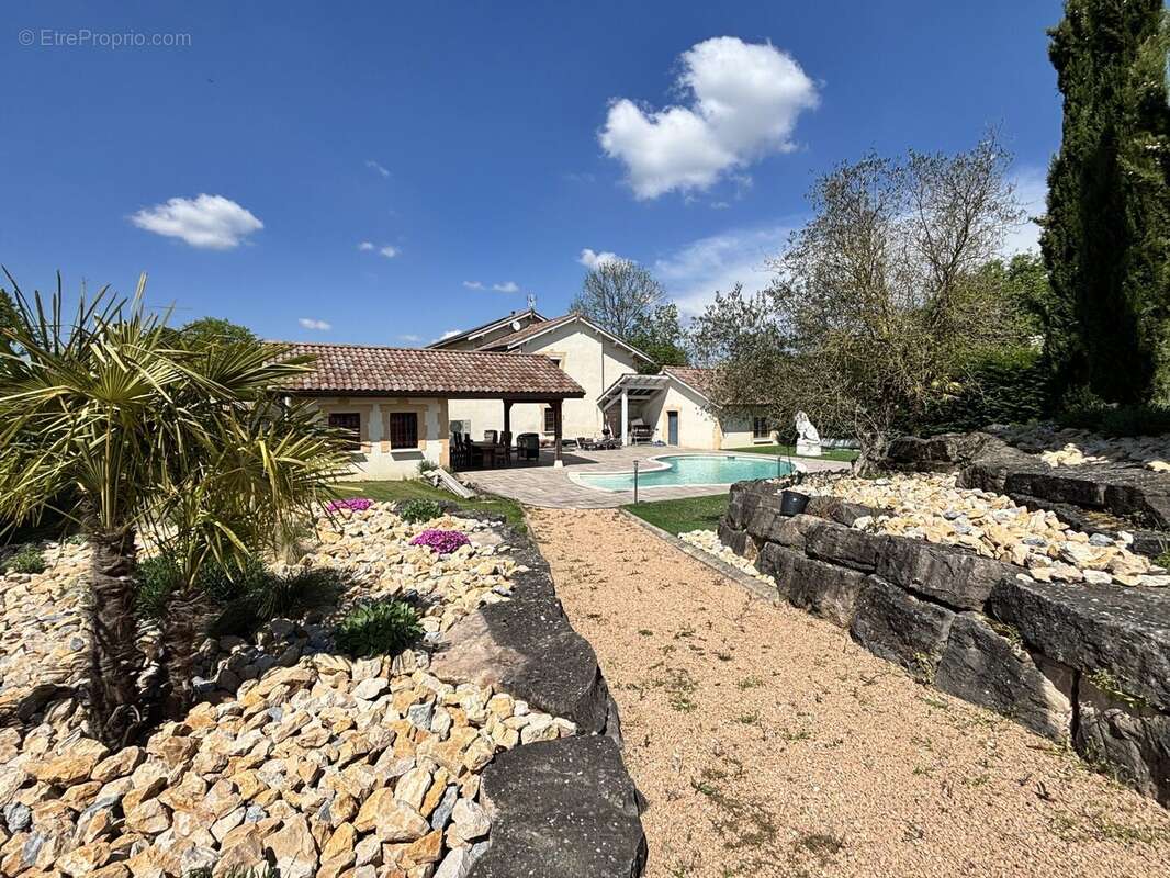 Maison à SAINT-TRIVIER-SUR-MOIGNANS