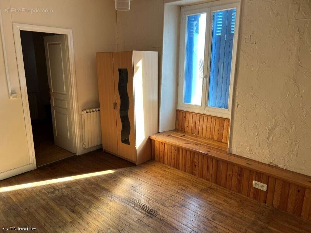 Maison à CELLEFROUIN