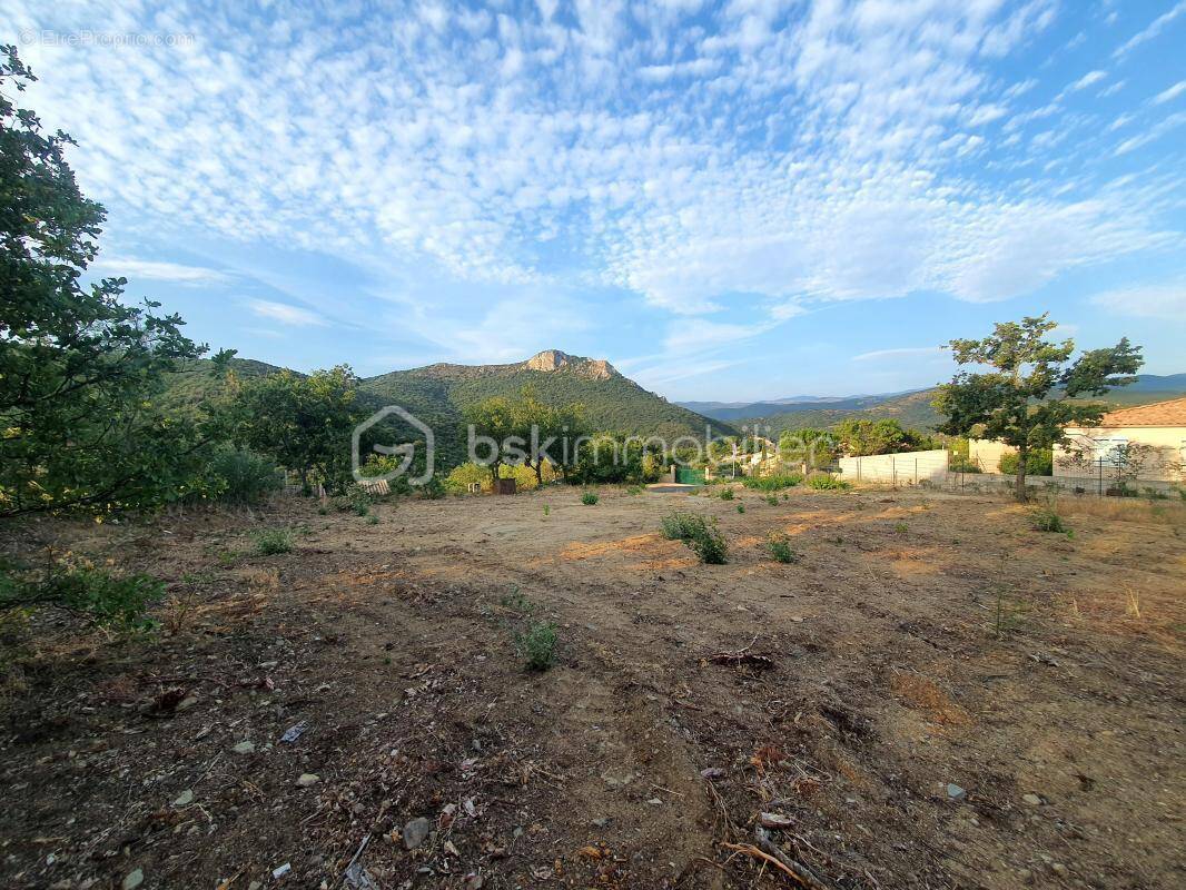 Terrain à SAINT-ARNAC