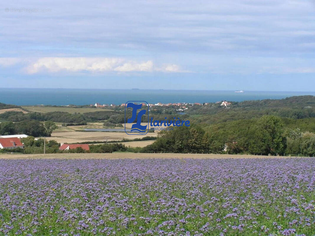 Commerce à BEUVREQUEN
