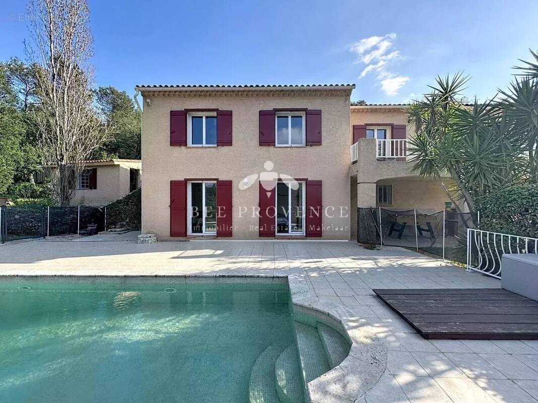 Maison à SOLLIES-TOUCAS