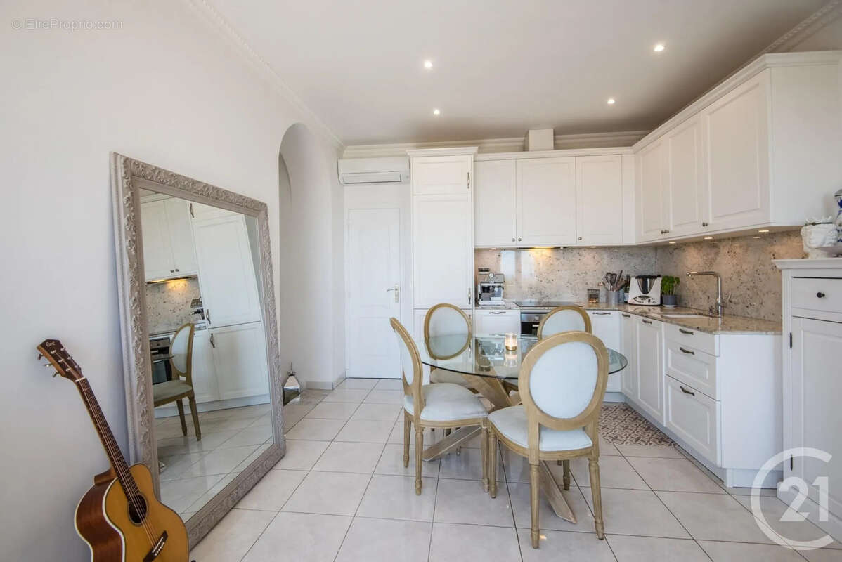 Appartement à BEAULIEU-SUR-MER