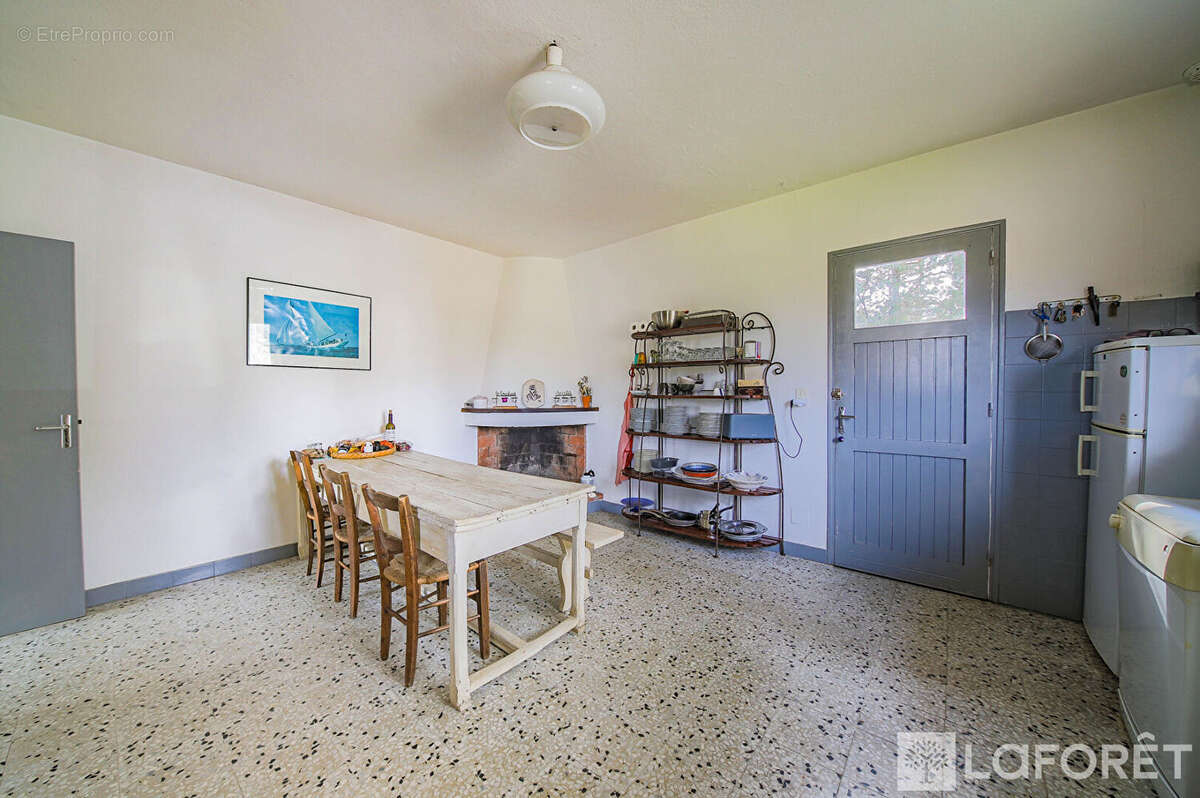 Maison 4 pièces 1100m² de terrain dans Porto-Vecchio - photo 4