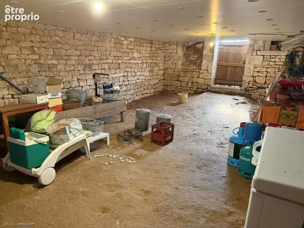 Maison En Pierre Rénovée Avec 4 Chambres - photo 11