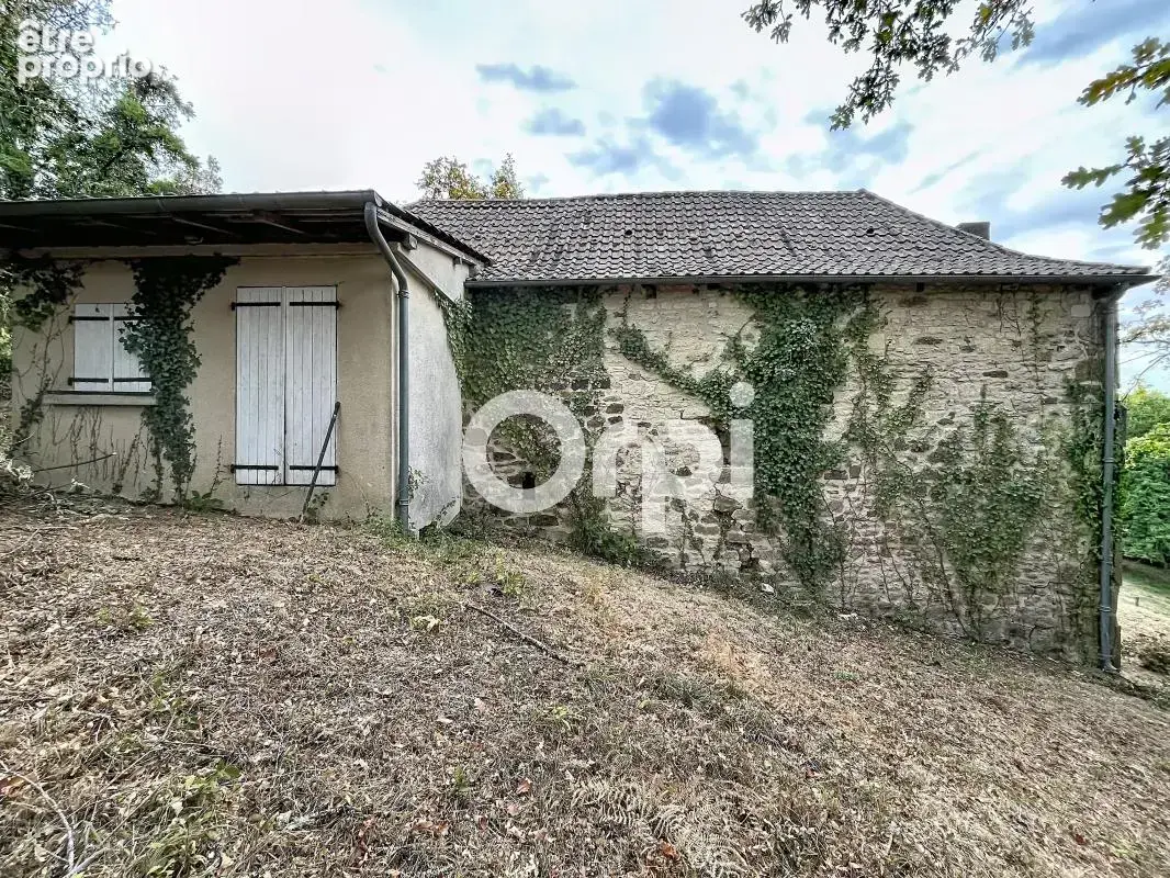 Maison À Vendre idéalement situé sur les hauteurs du Lardin Saint Lazare - photo 3