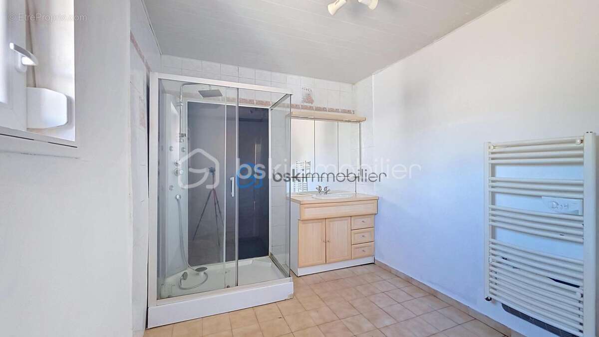 Maison semi individuelle semi plain pied 4 chambres jardin double garage - photo 5