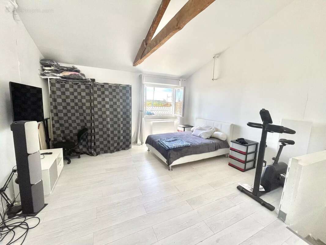 Appartement à SAINT-VALLIER-DE-THIEY