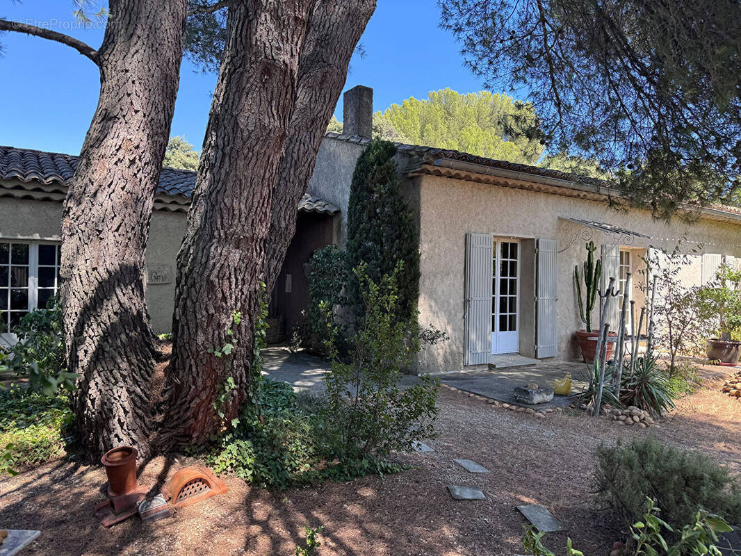 Maison à VILLENEUVE-LES-AVIGNON