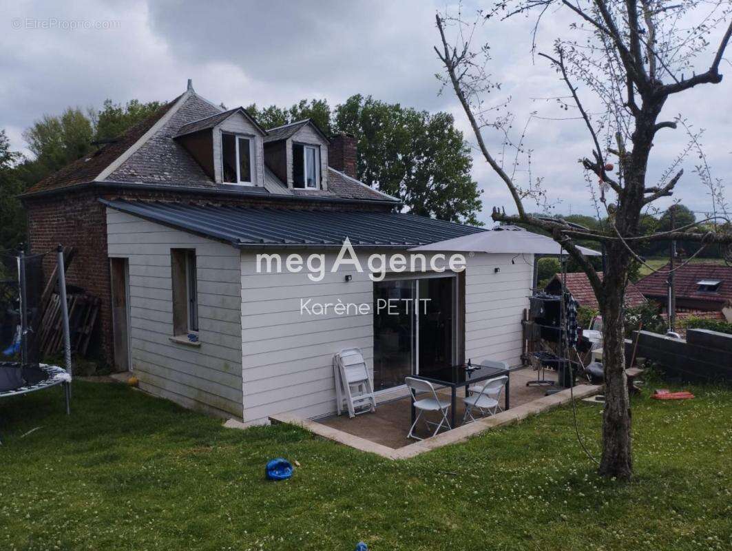 Appartement à AUNEUIL