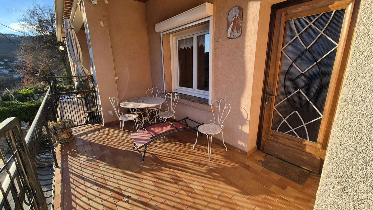 Maison à LAMALOU-LES-BAINS