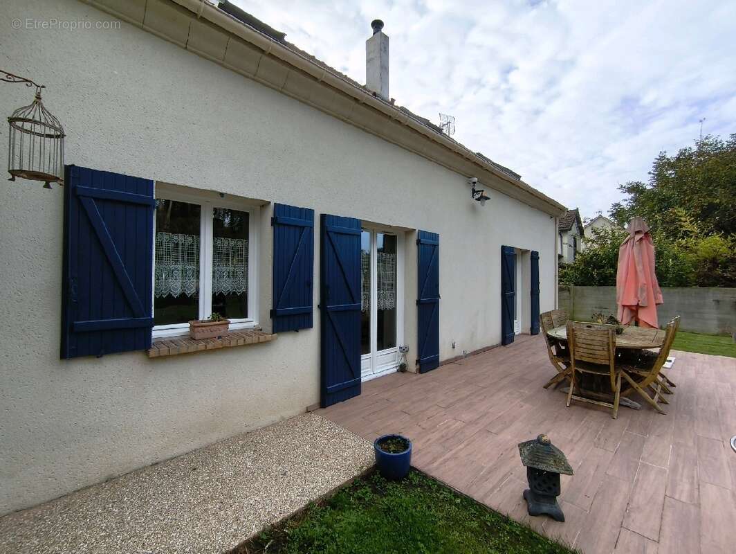 Maison à NESLES-LA-VALLEE