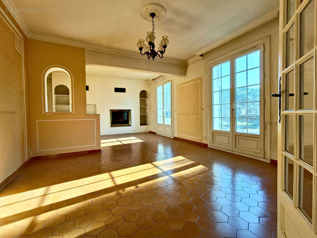 Appartement à LANCON-PROVENCE