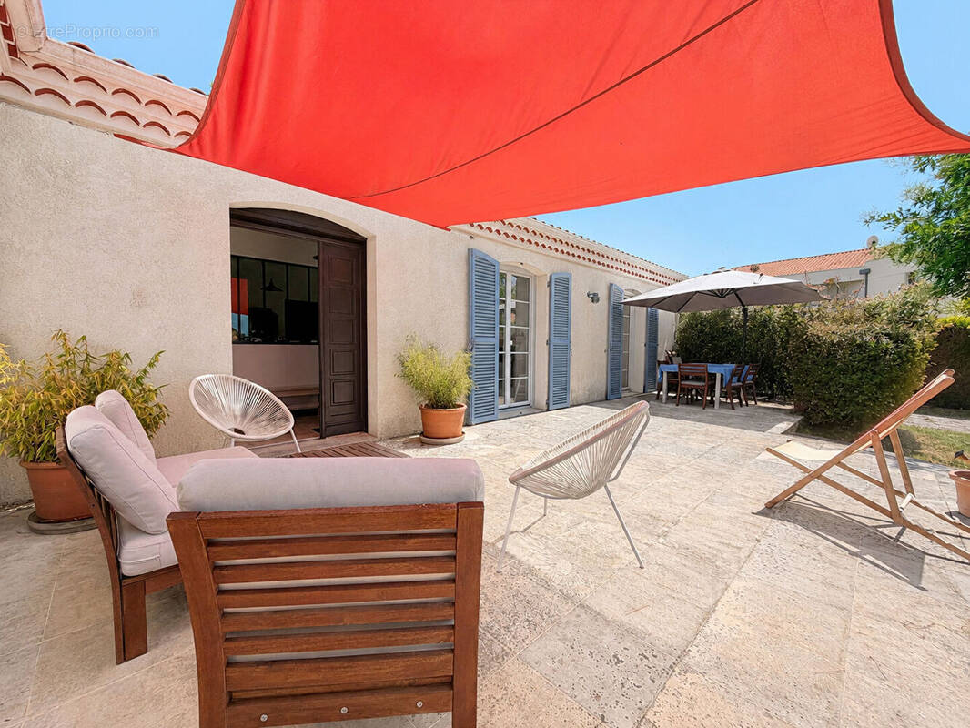Maison à VAUX-SUR-MER