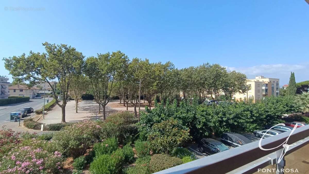 Appartement 2 pieces, parking et cave - frejus - photo 4