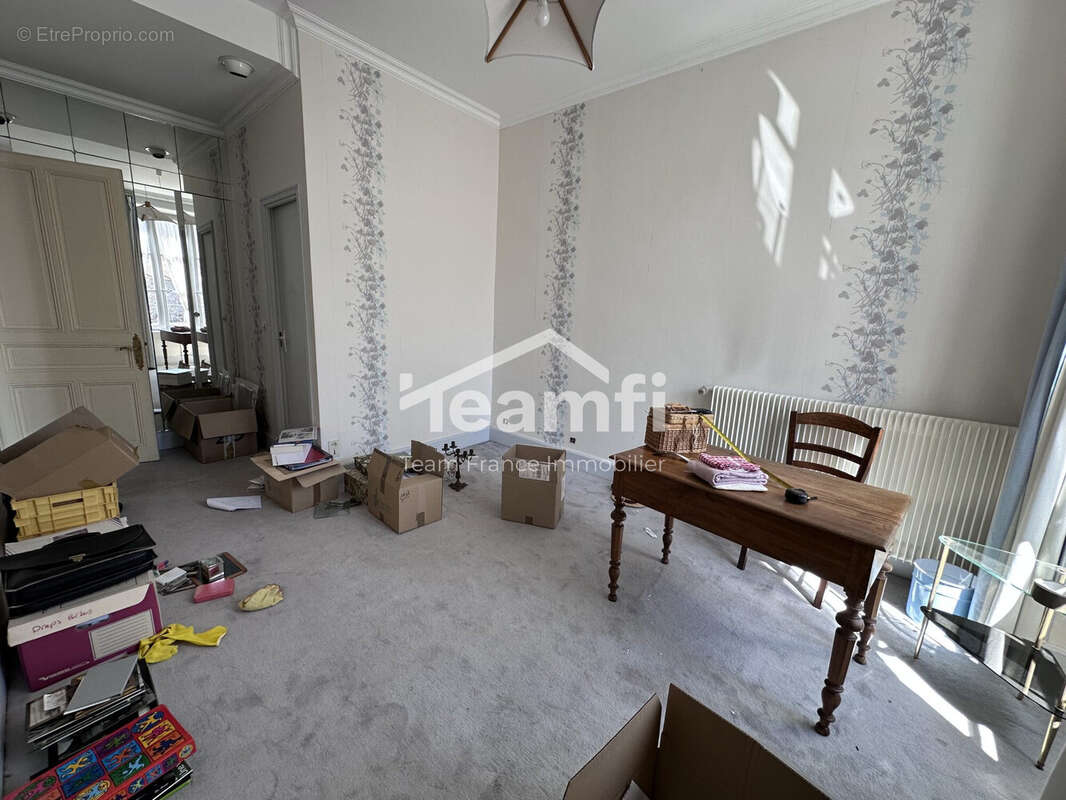 Appartement à LA MONNERIE-LE-MONTEL