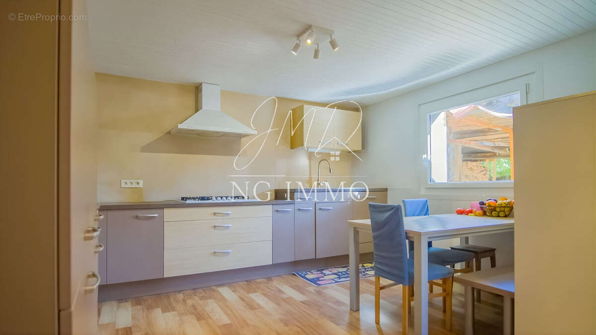 Maison à SAINT-JEAN-DE-THOLOME