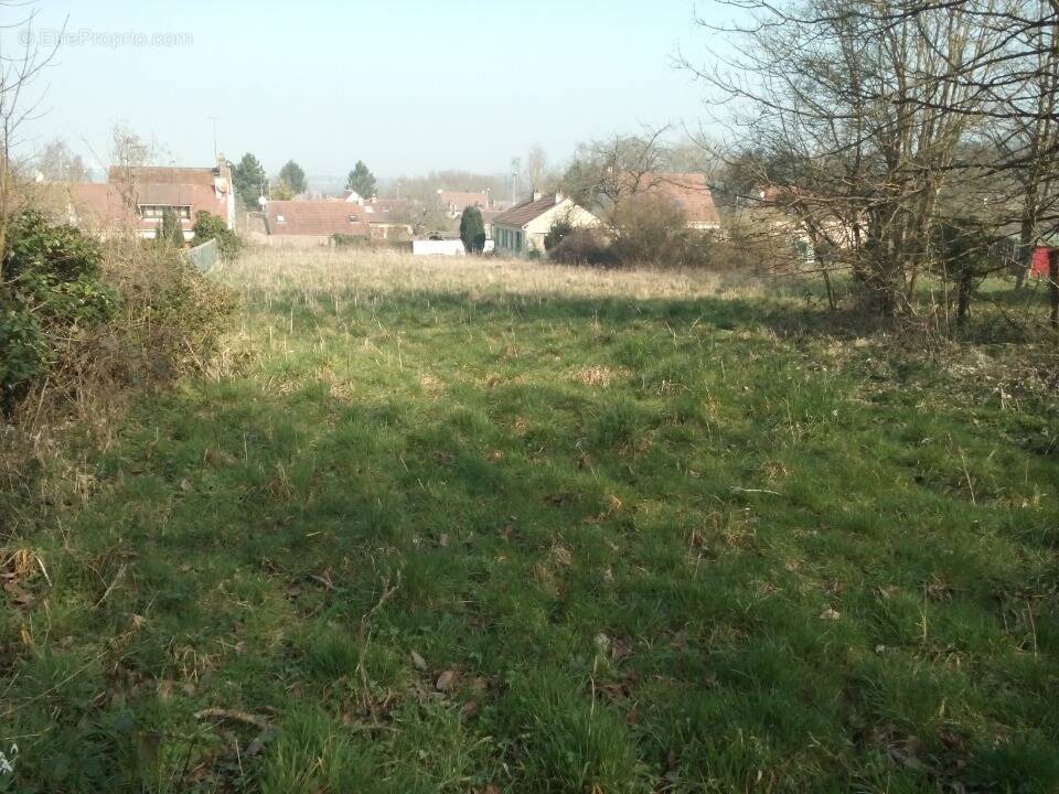 Terrain à CLERMONT