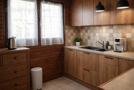 Maison à SAINT-ROMAIN-DE-JALIONAS