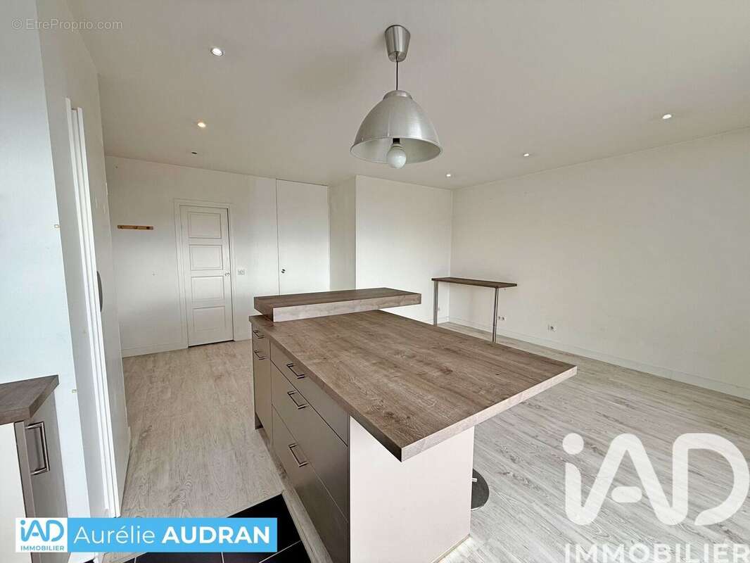 Photo 7 - Appartement à VOISINS-LE-BRETONNEUX