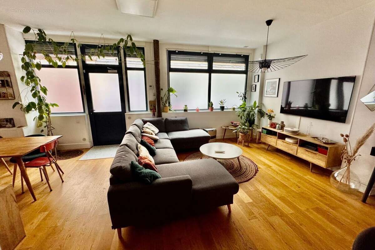 Appartement à PARIS-10E