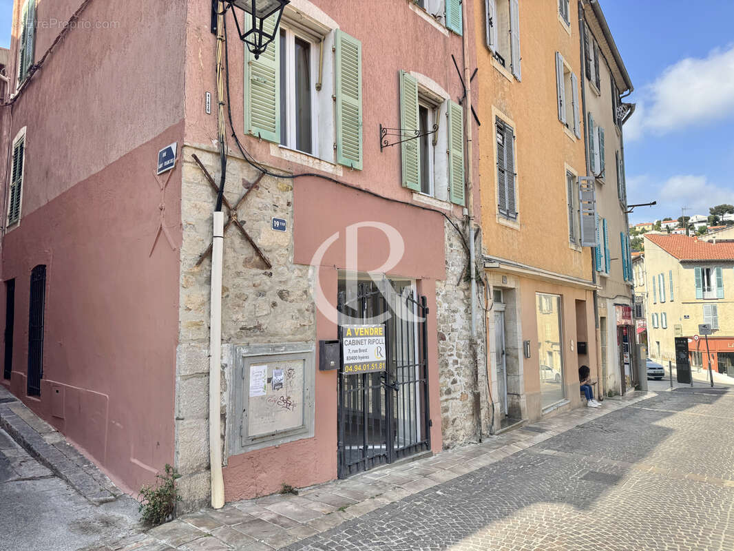 Commerce à HYERES