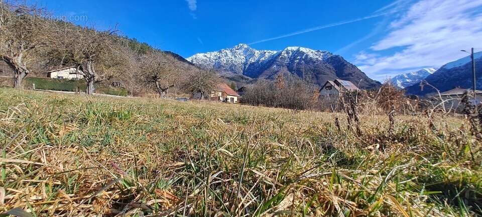 Terrain à SAINT-FIRMIN