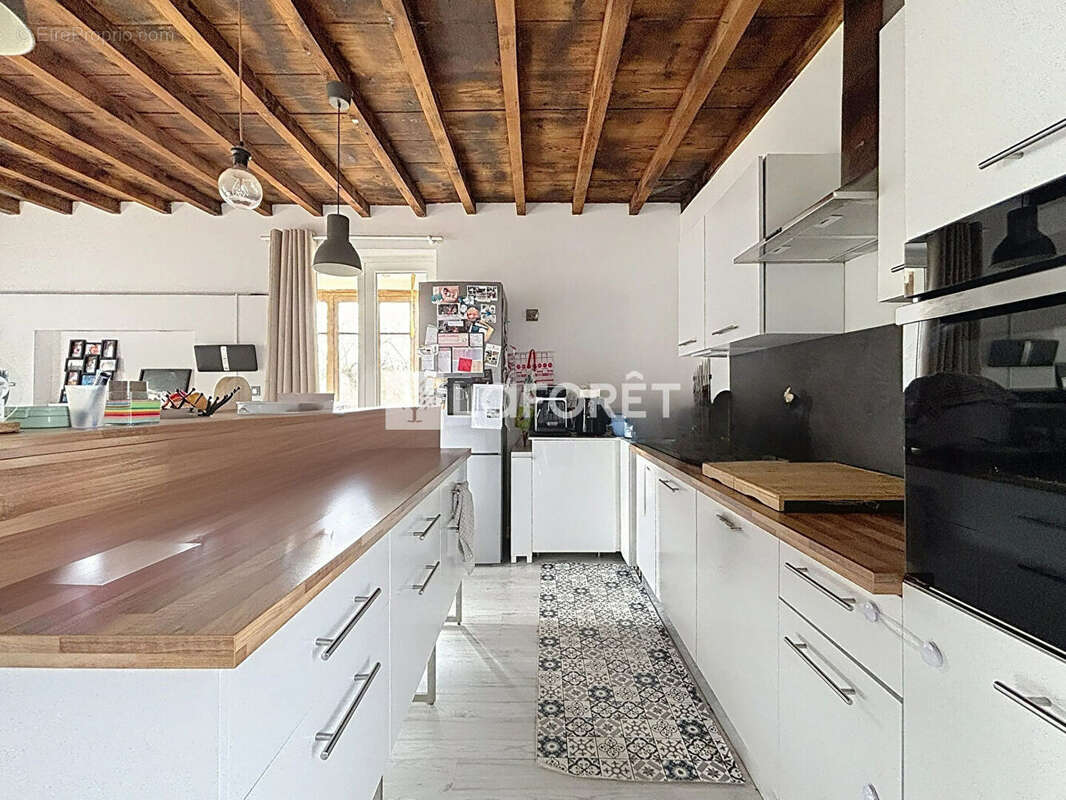 Maison à MONTMERLE-SUR-SAONE