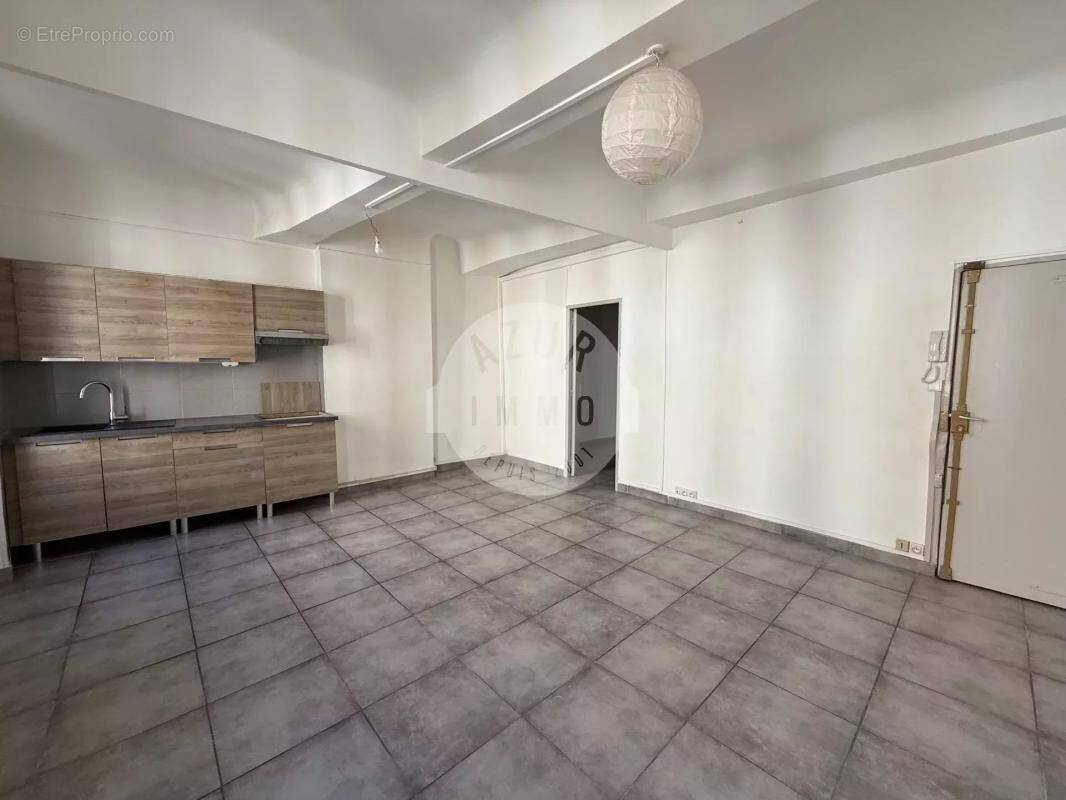 Appartement à ROQUEVAIRE