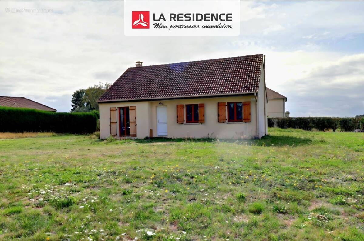Maison 99 m² à Saint-Andre-De-L'eure  - photo 1
