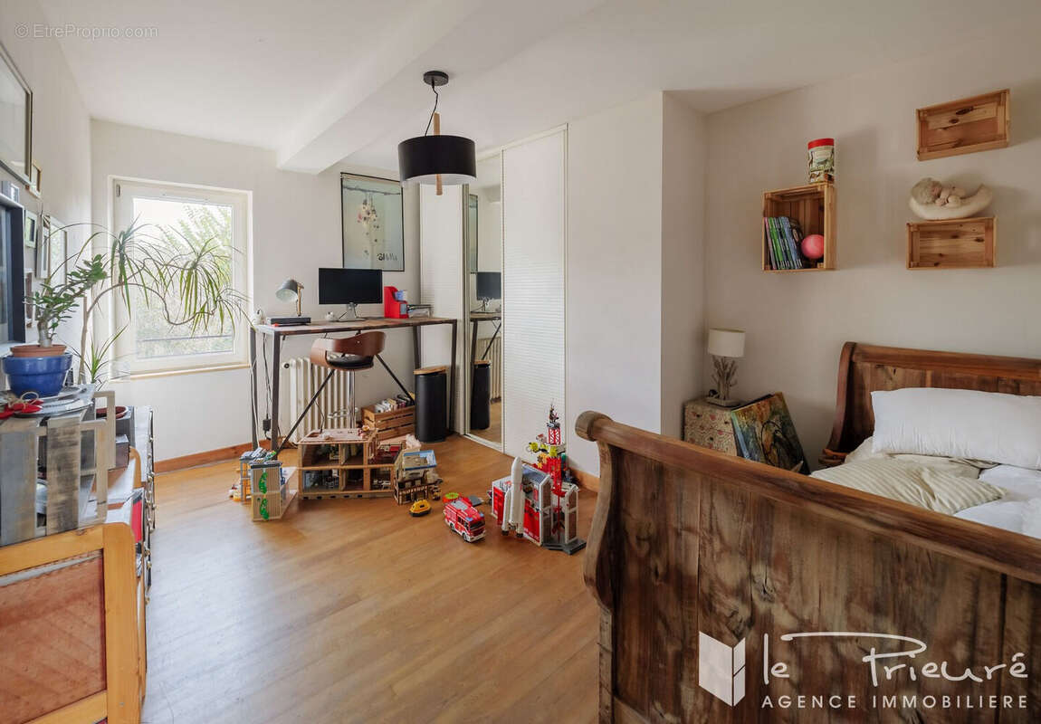 Maison à LESCURE-D'ALBIGEOIS