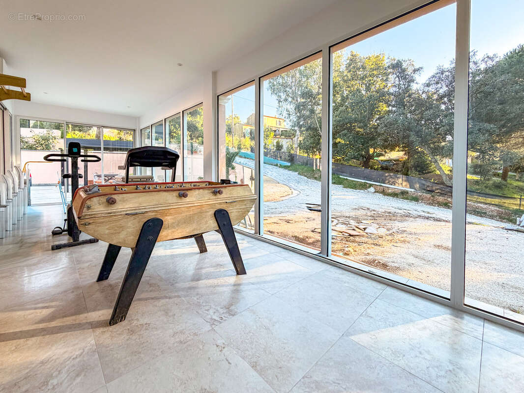 Maison à BORMES-LES-MIMOSAS