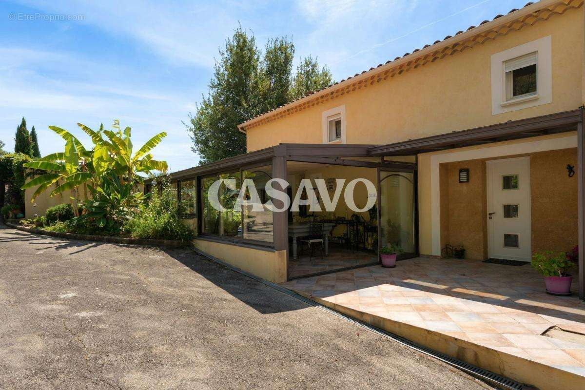 Vente Maison 6 pièces de 210m² - 13090 Éguilles - photo 20