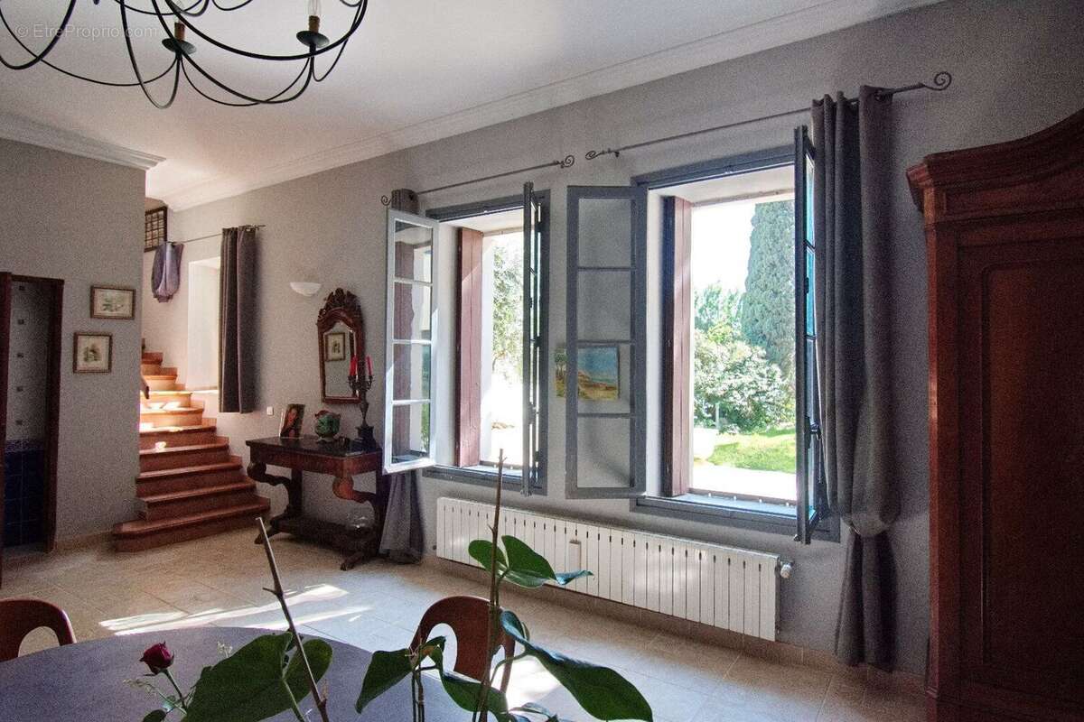 Photo 2 - Maison à LESPIGNAN