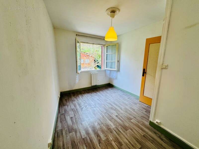 Maison à TERRASSON-LAVILLEDIEU