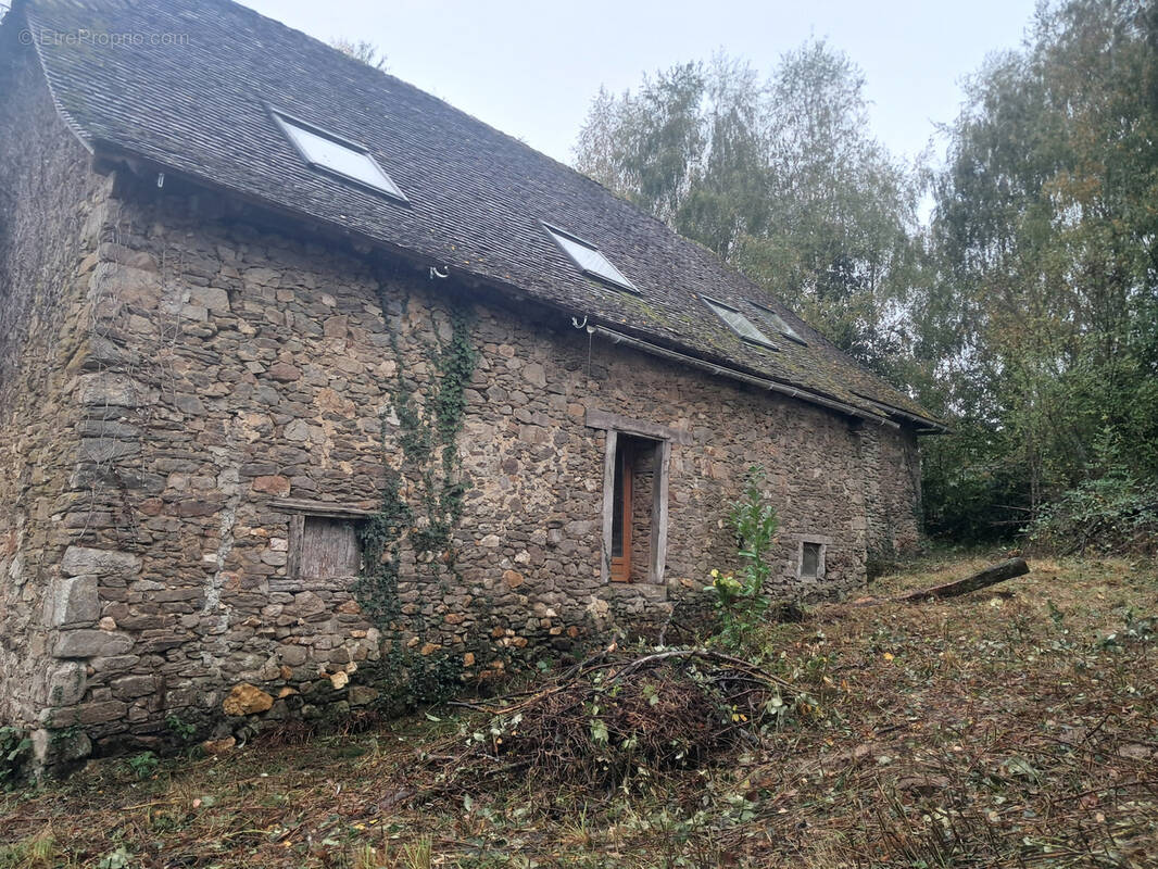 Maison à BENAYES