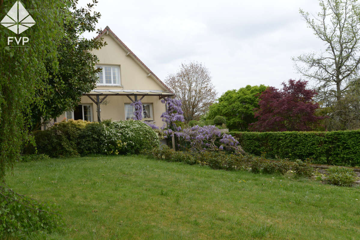 Maison à GRUCHET-LE-VALASSE