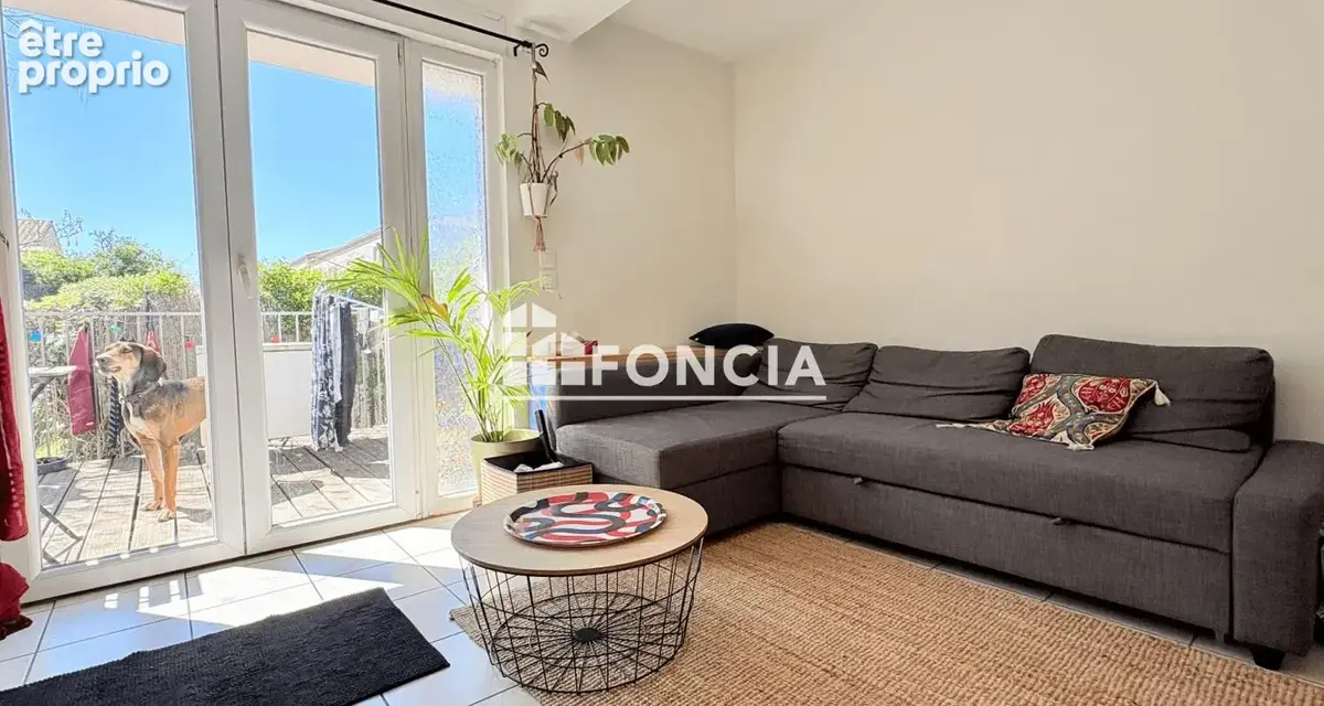 Pertuis : appartement en rez-de-chaussee avec terrasse et deux stationnements - photo 1
