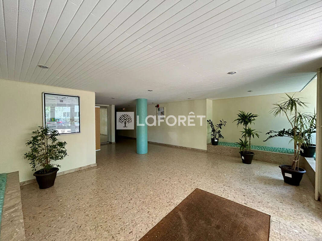 Appartement à VERNEUIL-SUR-SEINE