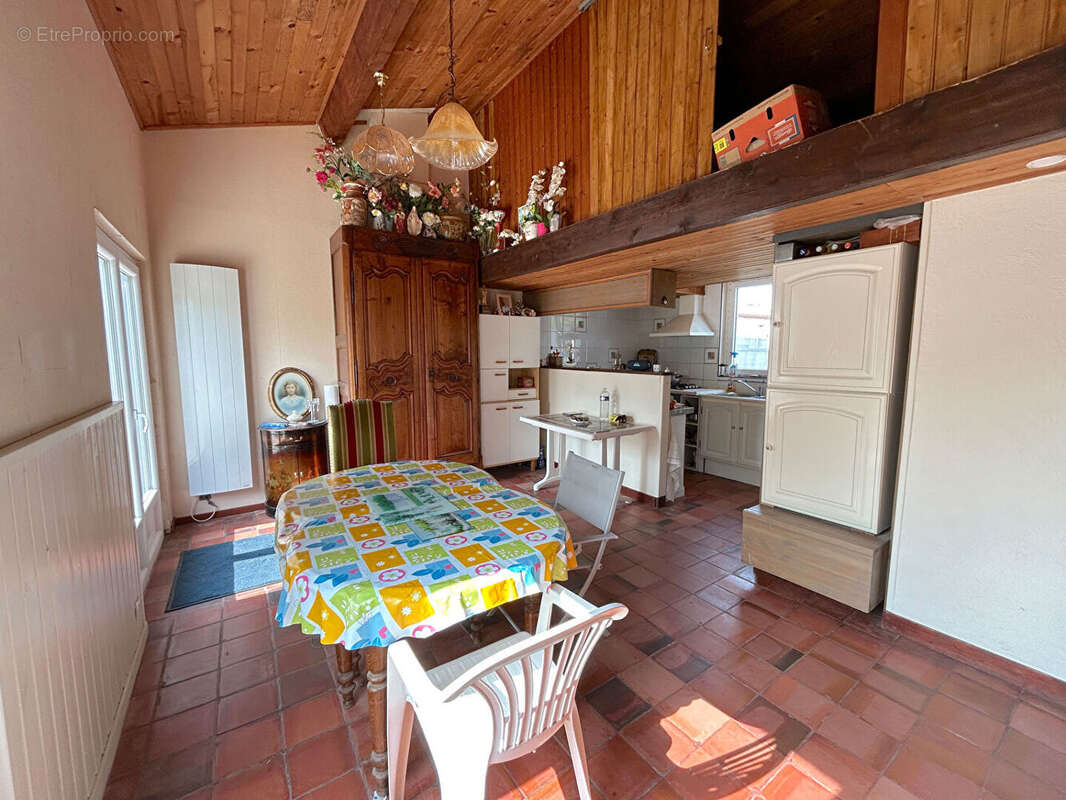 Maison à SEMUSSAC