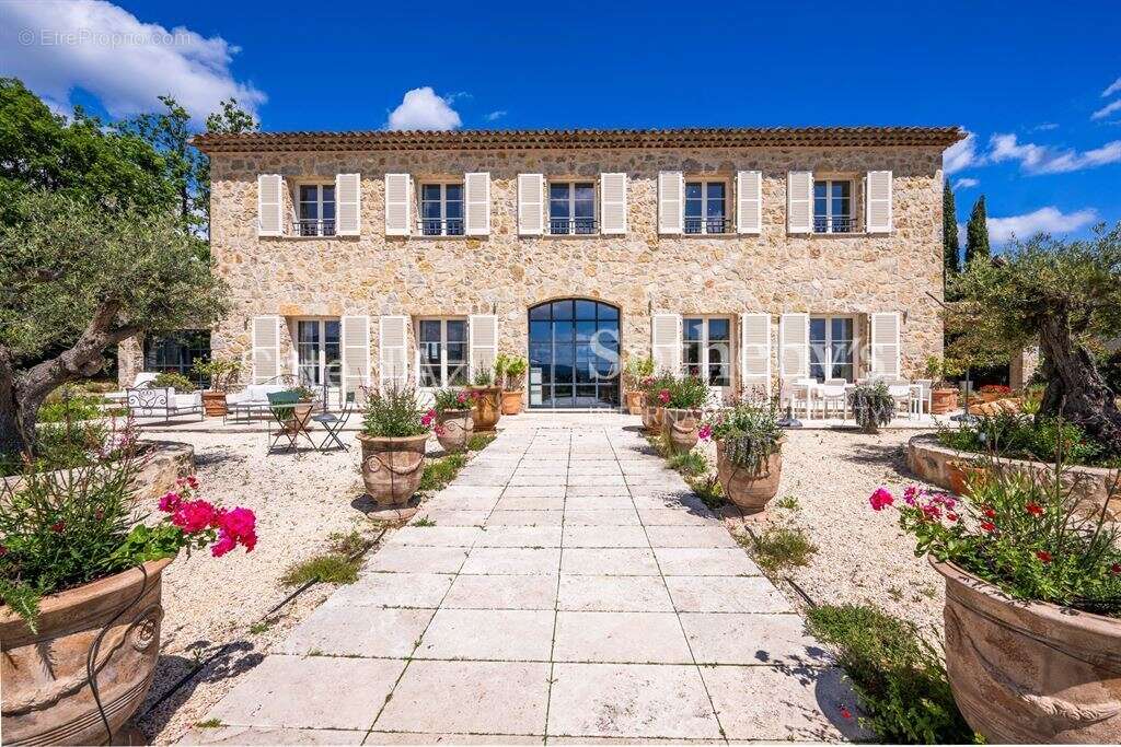 Bastide avec vue panoramique, proche du golf de Terre Blanche, Tourrettes, Provence - photo 4