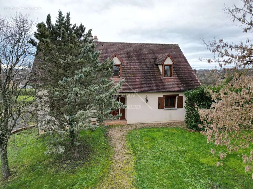 Maison à DOMPIERRE-SUR-BESBRE