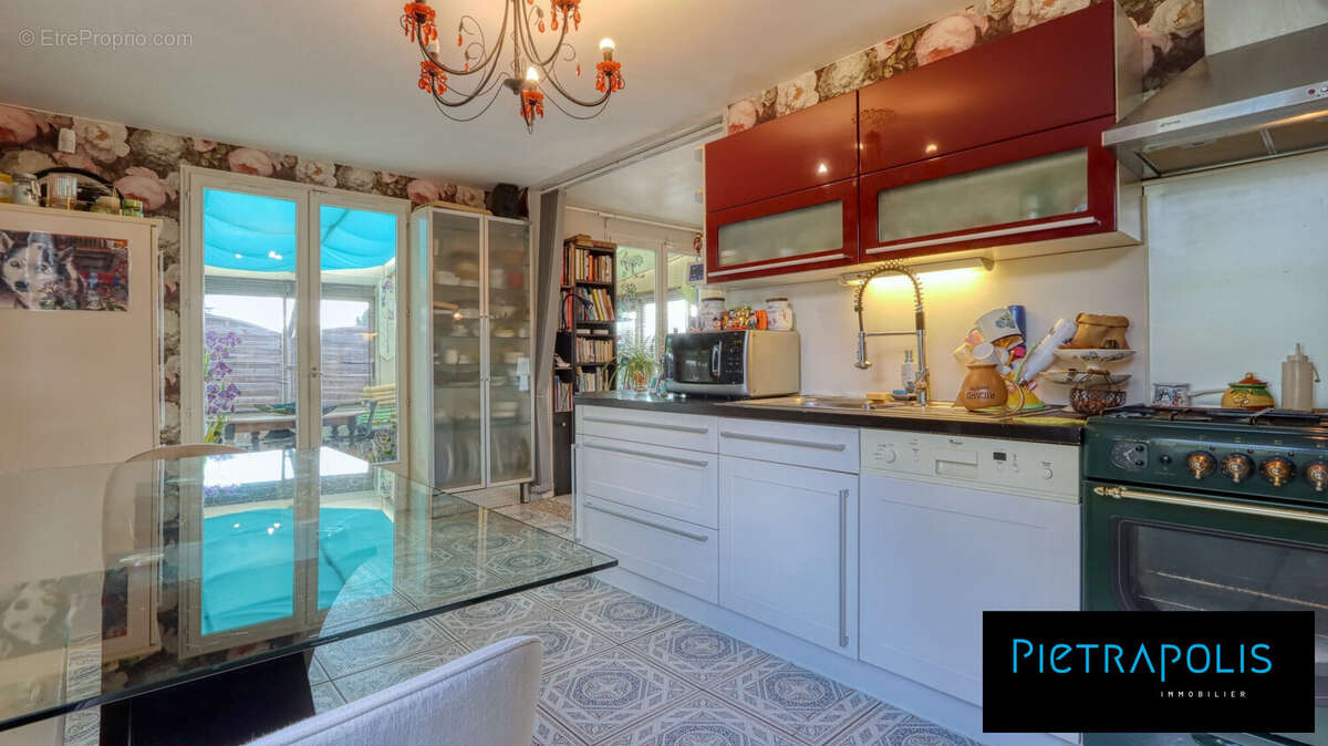 Cuisine - Maison à CHASSE-SUR-RHONE