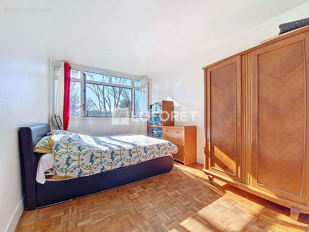Appartement à VERNEUIL-SUR-SEINE