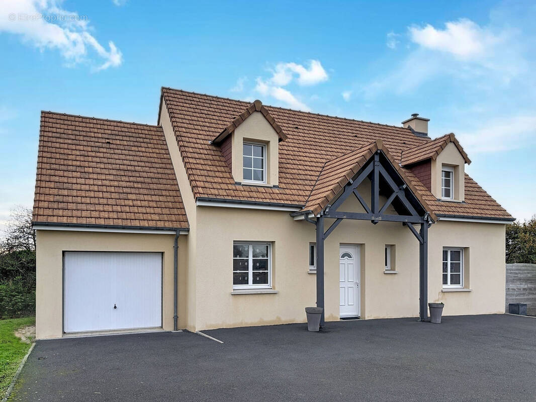 Maison à LES MOITIERS-D&#039;ALLONNE